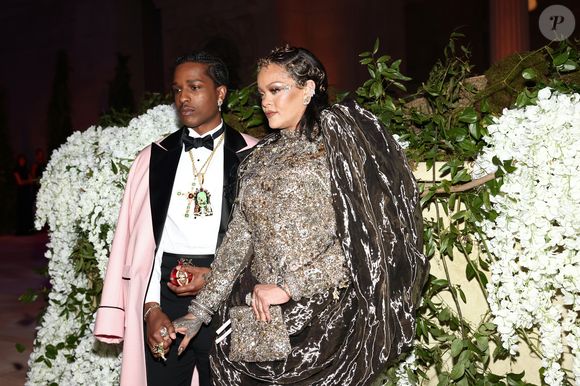 Vídeo de Rihanna com A$AP Rocky viralizou nas redes sociais e uma especialista em leitura labial indicou o que o casal disse