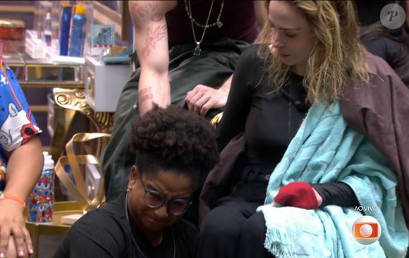 Milena chorou muito ao vivo, ao fazer seu discurso para ficar no programa