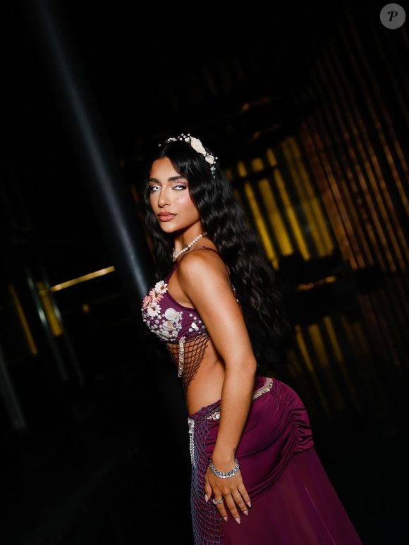 Melhor amiga de Virgínia Fonseca surgiu em foto na web fantasiada para o Halloween na Espanha