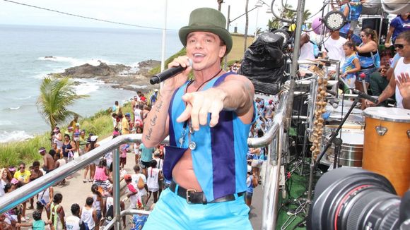 Cantor Netinho morre aos 60 anos: desde 2013, ícone do axé music lutava contra doenças graves; artista enfrentou câncer raro, sofreu 3 AVCs e ficou 4 meses sem falar