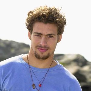 2004: quem não se lembra de Cauã Reymond como Floriano em 'Como Uma Onda'?