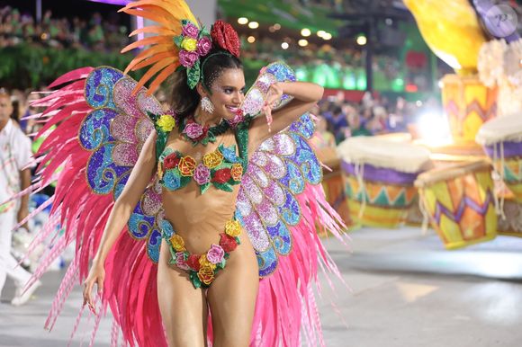 Com Alane Dias de musa, a Grande Rio trouxe o enredo ‘Pororocas Parawaras: As Águas dos Meus Encantos nas Contas dos Curimbós’ no Carnaval 2025