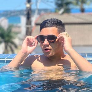 Kayky Bezerra, filho de Deolane, desabafa sobre prisão da mãe: “Nunca vou entender ou aceitar o nível de ódio e inveja por causa da festa de uma criança de 10 anos.
