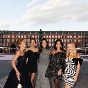 Bruna Marquezine, Sasha Meneghel, Silvia Braz, Maria Braz e Malu Borges estão em Madrid para a Fashion Week e assistiram ao desfile da Carolina Herrera nesta quinta-feira (18)