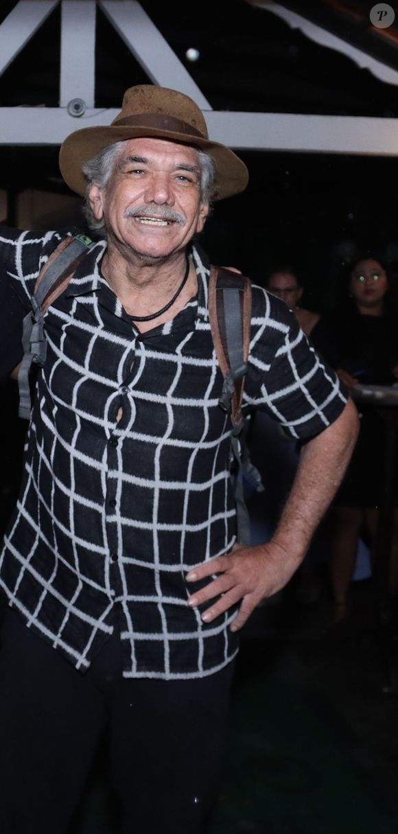 Jackson Antunes passou por cirurgia para receber um novo rim, doado por sua mulher