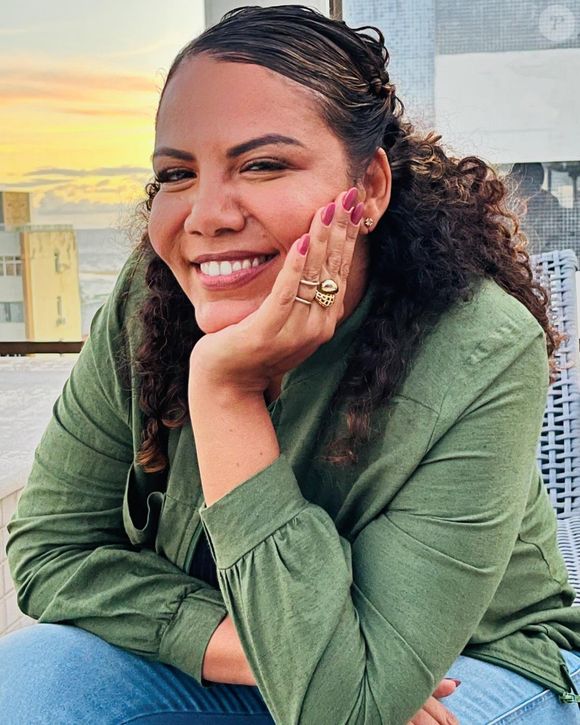 Beleza natural de Mani Reggo também começou a ser ainda mais realçada na web