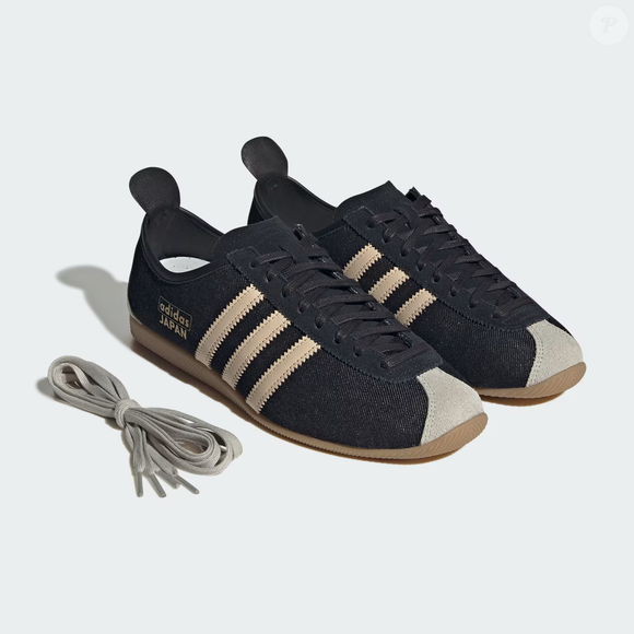 Com visual inspirado nos clássicos tênis de perfil baixo, o Adidas Japan ganha acabamento em denim e transforma um modelo básico em uma das apostas mais interessantes para os looks do dia a dia