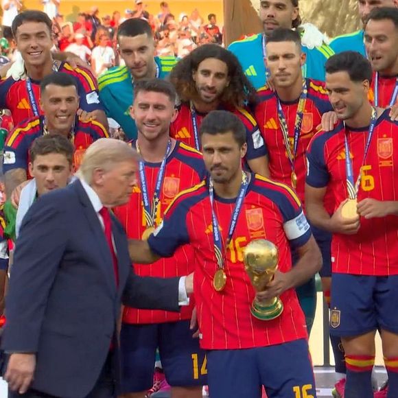 Presidente dos EUA, Donald Trump foi criticado por sua participação na final da Copa do Mundo 2026