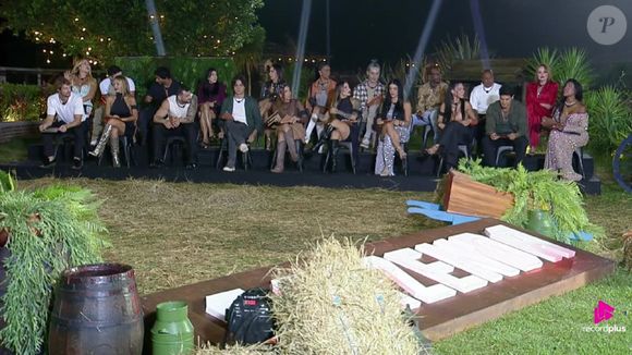 Eliminados voltaram para lavar roupa suja em A Fazenda 17