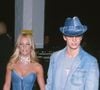 Em 2001, Britney e Justin Timberlake (então casal do momento) combinaram o look total em jeans