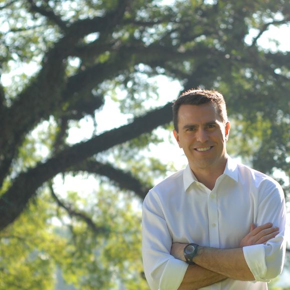 Rodrigo Bocardi se tornou alvo de acusação de machismo ao comentar tipo de cebola que não faz chorar; jornalista havia se dirigido apenas às donas de casa