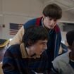 Ele cresceu! Aos 21 anos, ator de 'Stranger Things' assume novo namorado e declaração de amor agita a web: 'Um mês de nós'