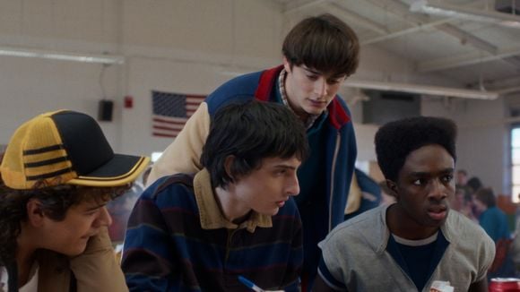 Ele cresceu! Aos 21 anos, ator de 'Stranger Things' assume novo namorado e declaração de amor agita a web: 'Um mês de nós'
