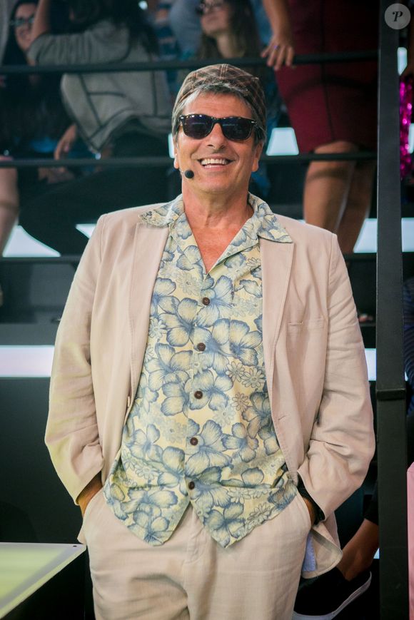 Evandro Mesquita revelou que havia preparado um texto especialmente para homenagear o apresentador. “Até escrevi para não errar: você é um cara superespecial, você sempre fez e faz uma televisão que aprendeu a ouvir”, iniciou Evandro.