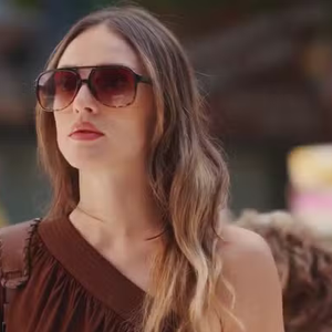 Em 'Coração Acelerado', Naiane, vivida por Isabelle Drummond, traduz o luxo e a ambição que também aparecem na curadoria de perfumes importados da Sephora, reforçando como a personagem inspira escolhas sofisticadas dentro e fora da novela