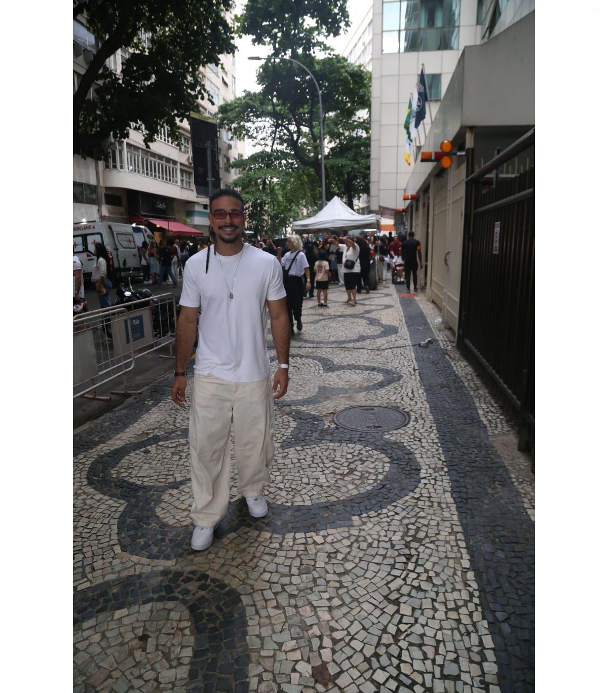 Foto: Sérgio Malheiros no Ato Musical pela Democracia, em Copacabana ...