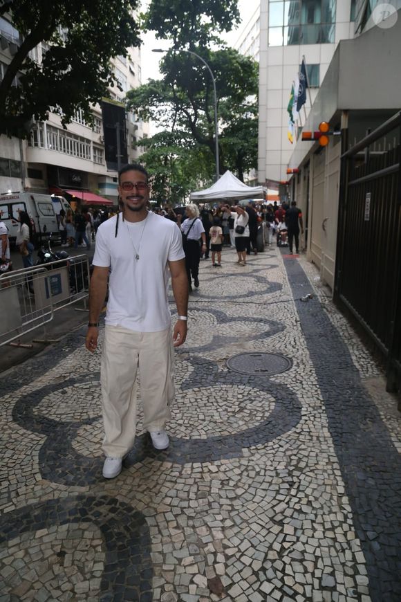 Sérgio Malheiros no Ato Musical pela Democracia, em Copacabana
