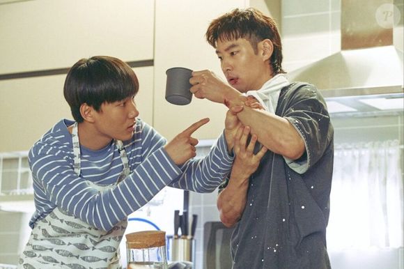 'A Caminho do Céu': após a morte do pai, um jovem autista e seu tio ex-presidiário se unem para cuidar dos pertences de pessoas falecidas