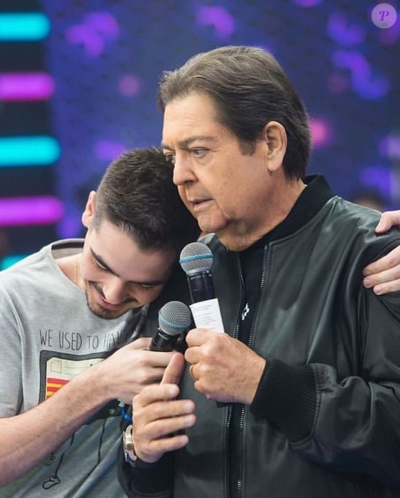 João Silva, de 21 anos, usou as redes sociais nesta segunda-feira (11) para celebrar o Dia da Televisão de forma especial