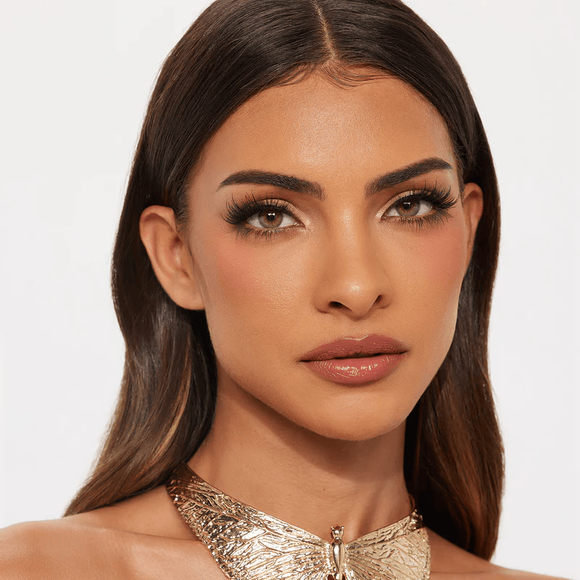 Apesar de ser uma bijuteria, a joia semelhante a usada por Grazi Massafera em cena vem com alerta de metais pesados