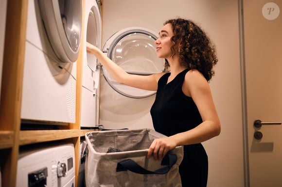 'Aproveite a água com percarbonato e coloque-a na máquina de lavar. Acrescentamos sabão e lavamos a, no mínimo, 40 °C', explica Andrea