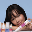 Lançado em 1953 no Brasil, essa marca criada por médica franco-ucraniana aposta em skincare tecnológica; PDRN vegetal, exossomas de centella asiática e duplo retinol são alguns dos ingredientes
