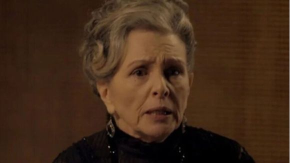 O amargo final de Vitória na novela 'Além do Tempo' deixa um gosto de felicidade e prova que ela é uma das maiores vilãs de todos os tempos