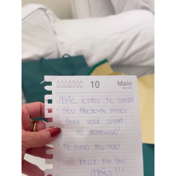Além do presente, Virgínia deixou uma cartinha escrita à mão para a mãe, pedindo que Margareth Serrão usasse o relógio no domingo (10)
