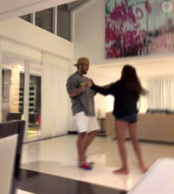 Morena que surge com Zé Felipe em vídeo é apontada como Luiza Marquesa, influenciadora e surfista