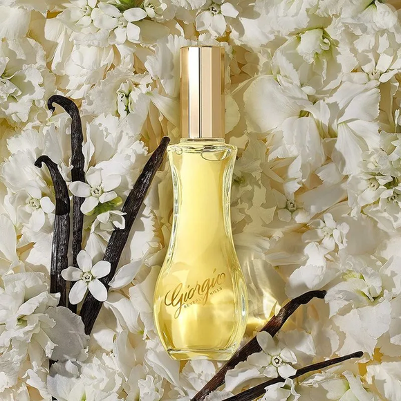 Notas de Flor de Laranjeira, Pêssego, Damasco e Bergamota abrem a composição do perfume Giorgio