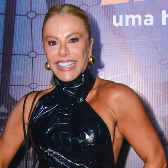 Depois de retornar da Europa, Poliana Rocha mostrou como ficou a casa com as roupas e os pertences de Zé Felipe, que está passando uma temporada nos Estados Unidos
