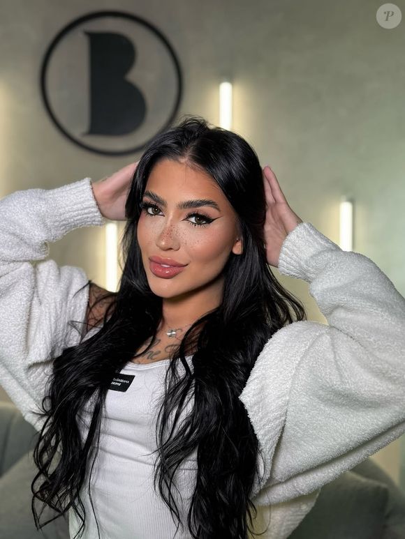 MC Mirella: ‘Ué, e por que a Gracy tá lá? Vocês brincam, né? (risos)’