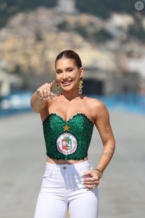 Virgínia Fonseca é a substituta de Paolla Oliveira no cargo de rainha de bateria da Grande Rio