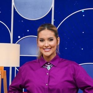 A legislação que rege a convivência nos condomínios, especialmente o Código Civil Brasileiro, permite que cada condomínio defina suas próprias regras e restrições quanto ao uso de áreas e horários. Porém, essas decisões devem ser tomadas por meio da assembleia e estarem claramente descritas na convenção condominial e no regimento interno.