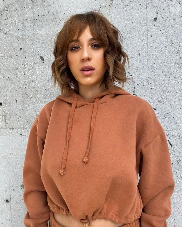 Bob shaggy, tendência para o Verão 2026, é cheio de atitude