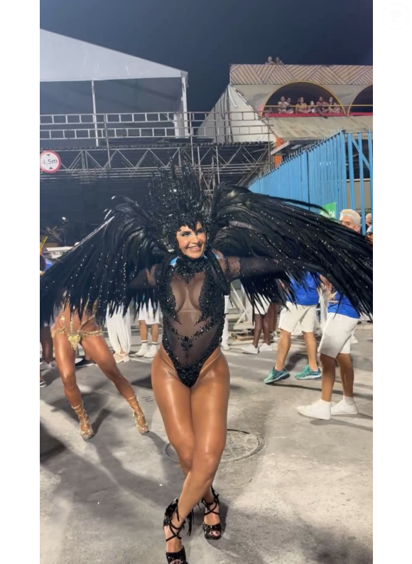 Além da dieta, Shayene Cesário está pegando firme na academia, aulas de dança, yoga e esteira