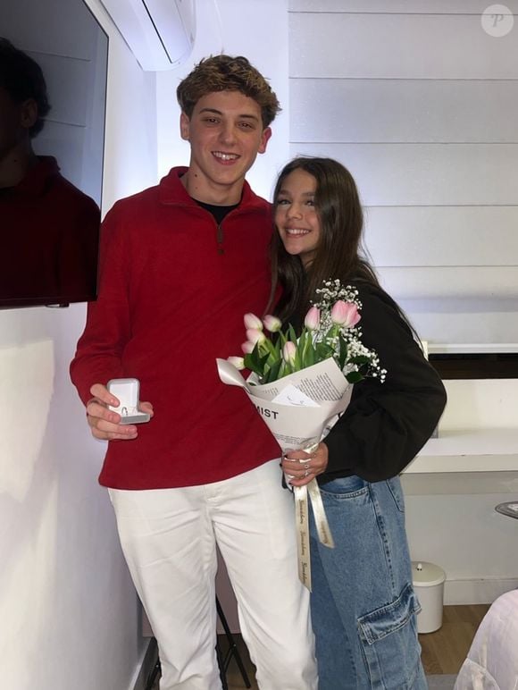 O motivo foi um pedido de namoro feito pelo jovem João Arnosti, namorado de Maria Sophia