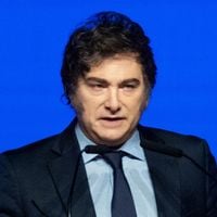 Por que Milei, presidente da Argentina, usa fralda geriátrica? Consumo de 6 latas de energético ao dia é o motivo, alega ex-aliado: 'Seus esfíncteres não respondem'