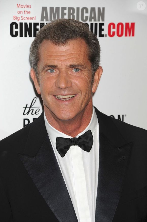 Mel Gibson é conhecido por filmes com 'Coração Valente' e 'Máquina Mortifera'