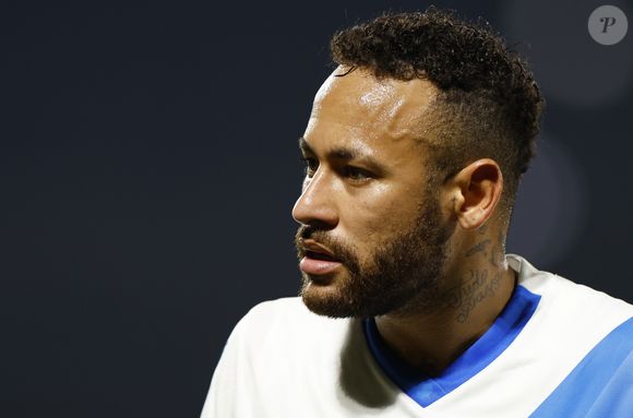 Neymar treinava normalmente, por isso, considerou a fala de Jorge Jesus muito infeliz