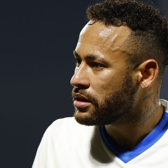 Neymar treinava normalmente, por isso, considerou a fala de Jorge Jesus muito infeliz