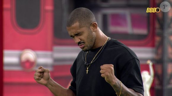 Matheus pode ser o eliminado de hoje no BBB 26, de acordo com parcial da enquete UOL