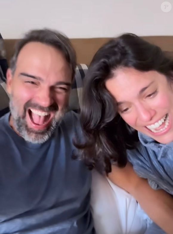 História de amor de Tadeu Schmidt e Ana Cristina mostra que é possível conciliar vida pública e privacidade com equilíbrio.