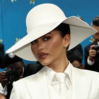 Descobrimos a marca, preço e o passo a passo infalível do lip combo de Zendaya no MET Gala 2025