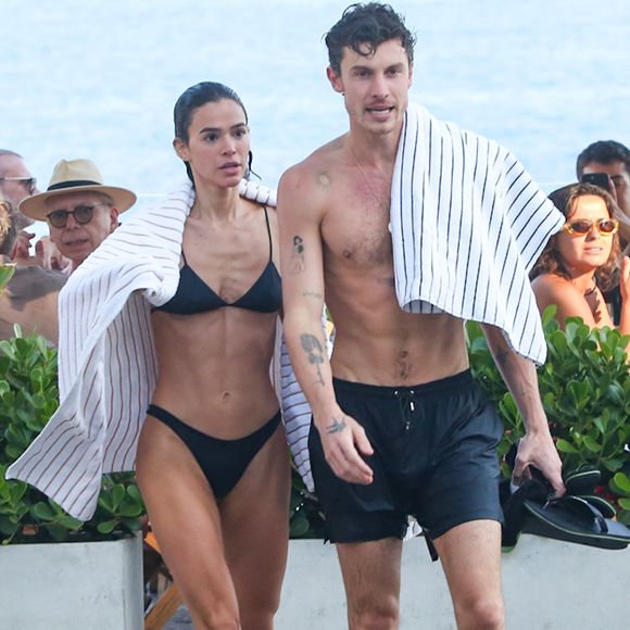 Ao perceber que estava sendo seguido e fotografado, o artista apontado como affair de Bruna Marquezine decidiu agir