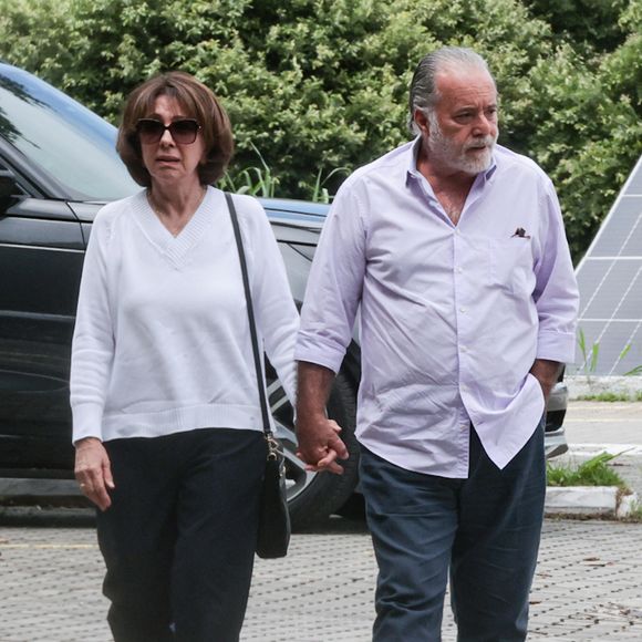 Morte de Dennis Carvalho abalou Tony Ramos no velório do diretor: ator chegou emocionado ao lado da mulher, Lidiane