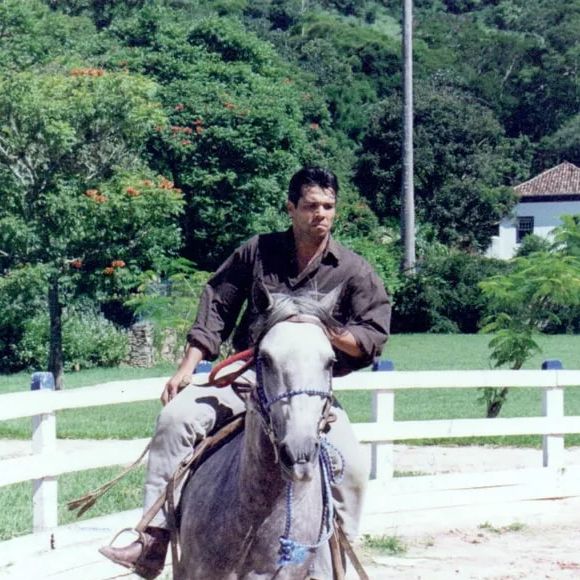 Em 'O Fim do Mundo', no ano de 1996, Maurício Mattar já mostrava sua paixão por cavalos
