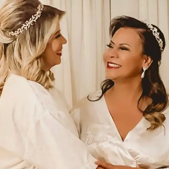 Mãe de Marília Mendonça, Dona Ruth compartilha vídeo emocionante da filha falando sobre a relação das duas, em seu perfil na web.