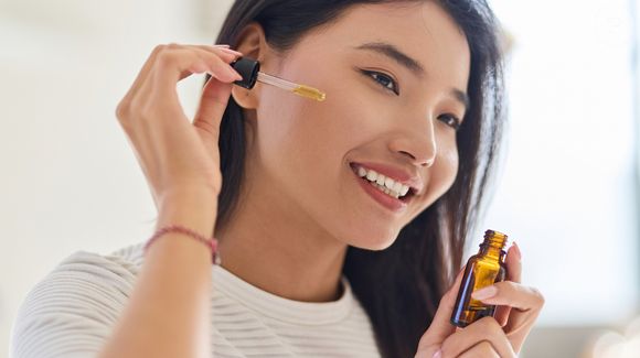 Nem toda pele precisa de 10 cosméticos: médica aponta os 4 passos que realmente fazem diferença no dia a dia