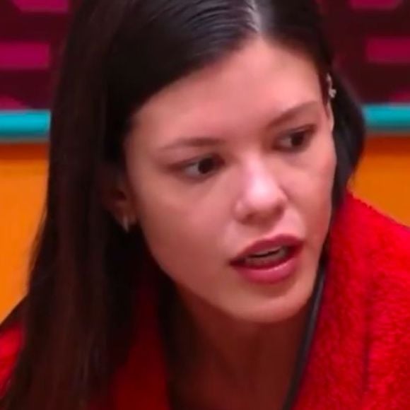 'BBB 25': Vitória conversa com sua dupla, Mateus Pires: 'Cara, você tá muito grosso comigo! Qualquer pessoa que fala, você deixa falar, tá tudo bem. Comigo você criou alguma questão que eu estou te incomodando profundamente. Eu respiro, tô incomodando'.